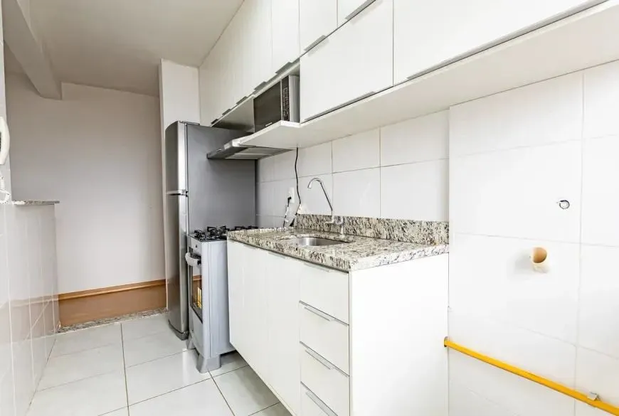 2-bedroom apartment in a building with a coworking space — photo 7