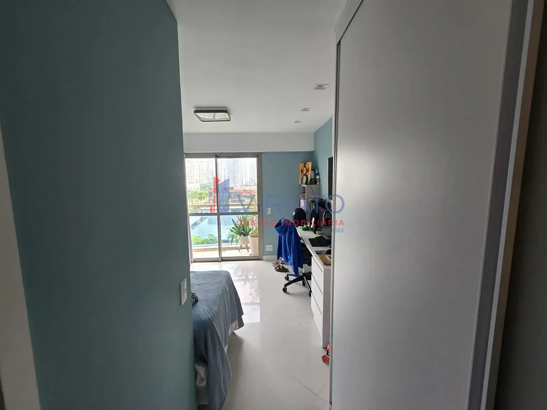 Furnished apartment with 4 bedrooms and 5 bathrooms — photo 42