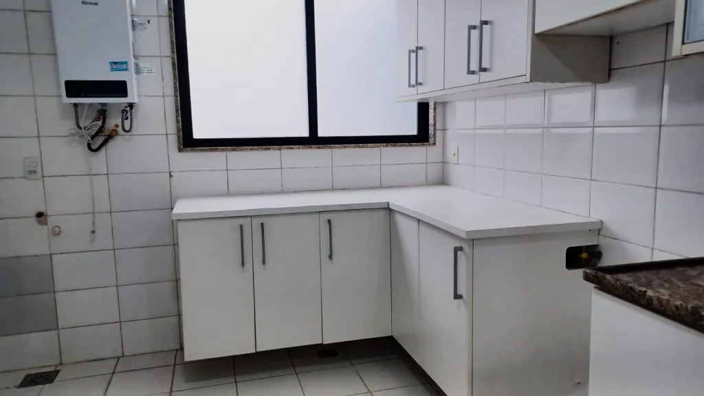 Home office in a 3-bedroom apartment, 85 m² — photo 6