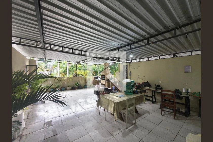 Меблированный дом с 3 спальнями, 1 suite, 485 м² — photo 11