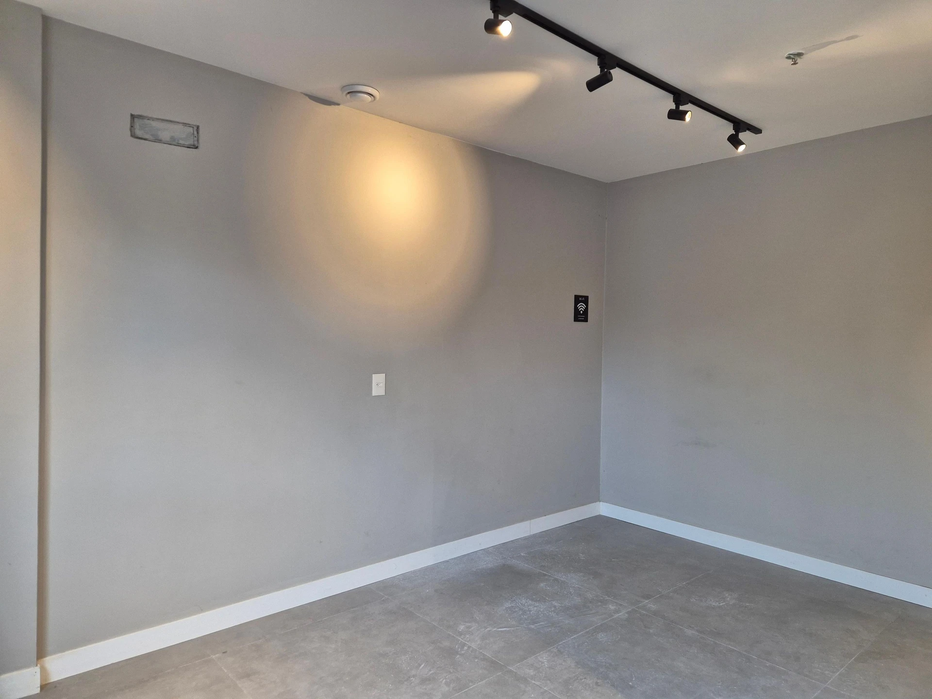 3-bedroom apartment with a mountain view — photo 12