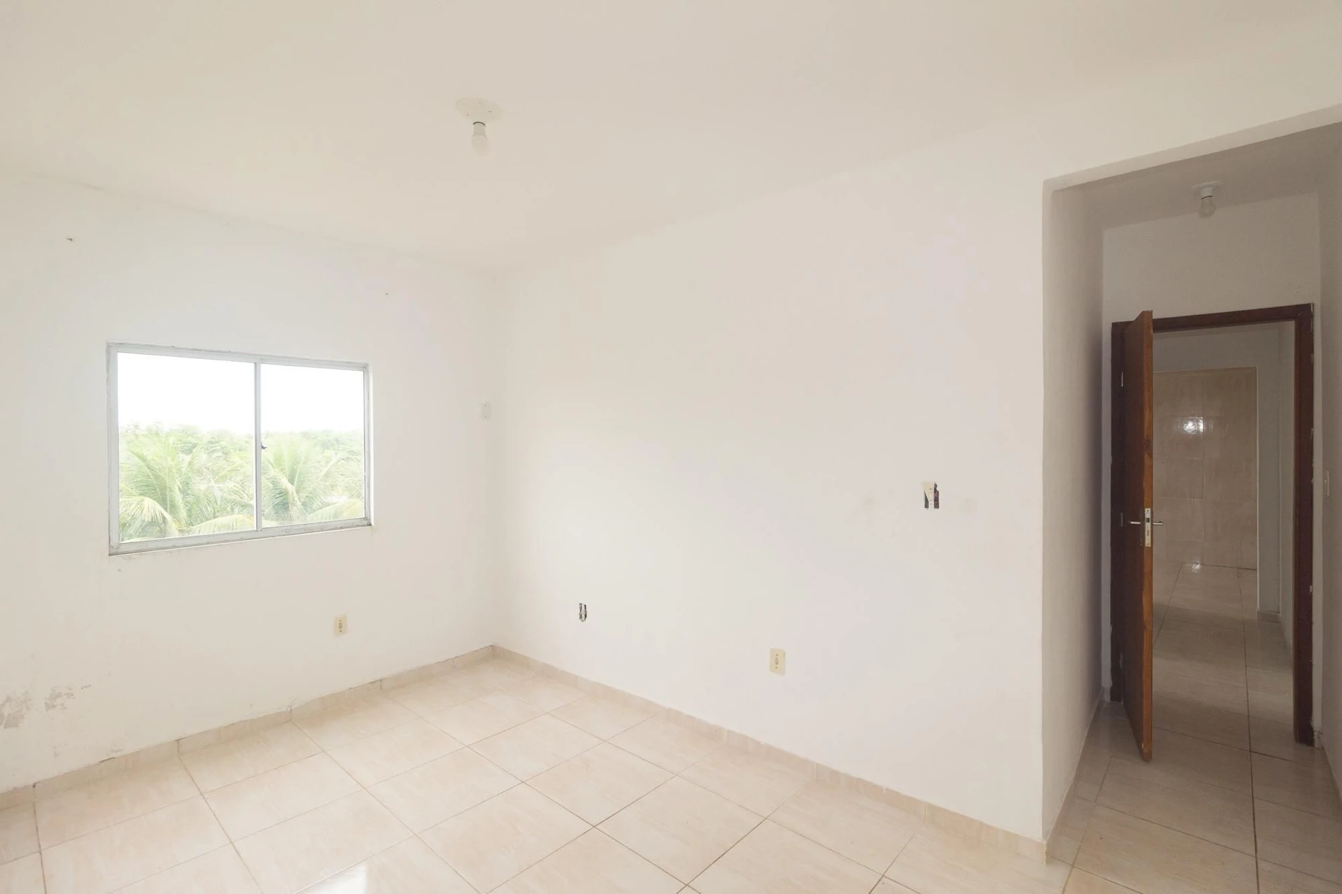 Unfurnished 2-bedroom apartment with 1 bathroom and pets — photo 23