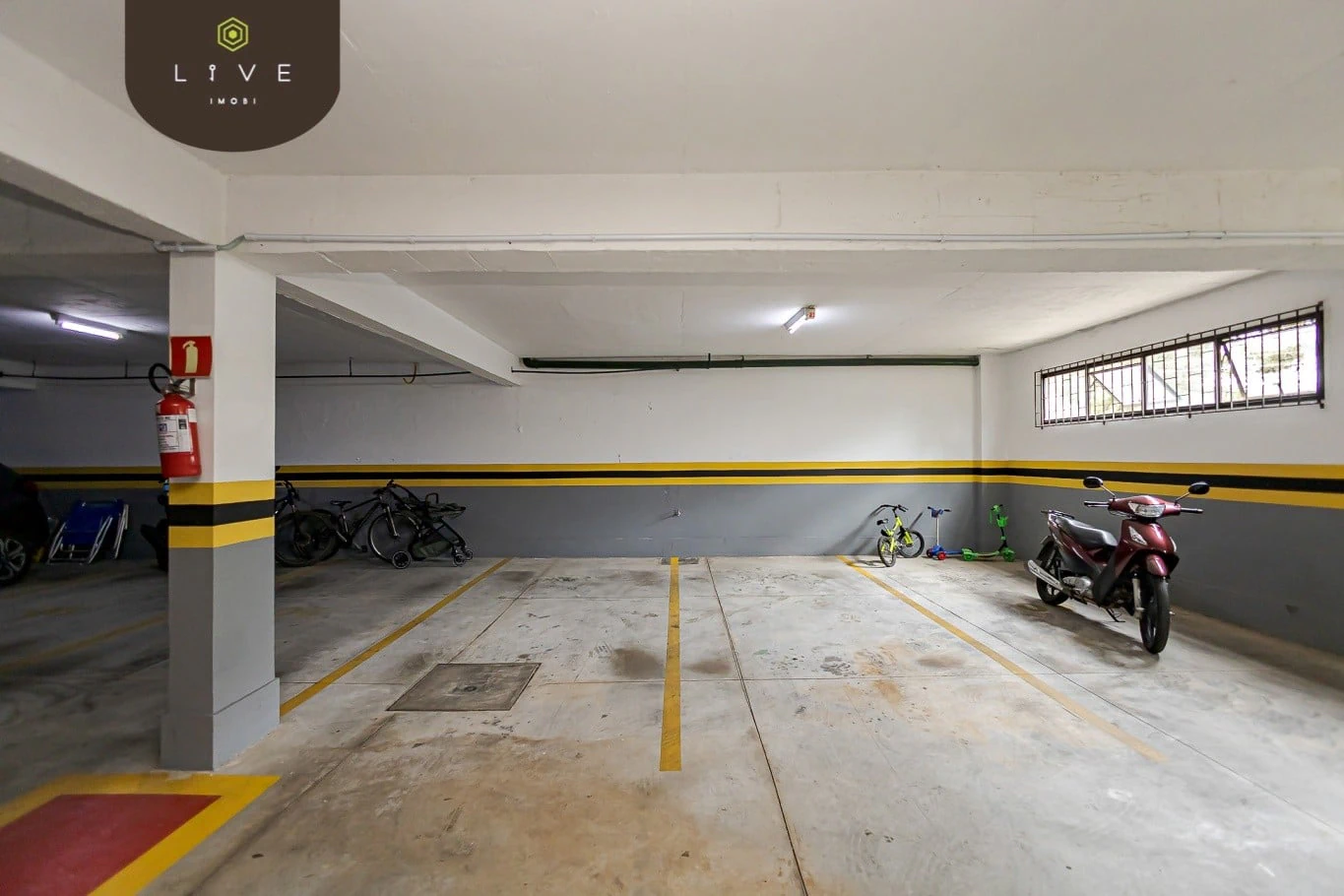 3-bedroom apartment with glazed balcony and private BBQ — photo 22