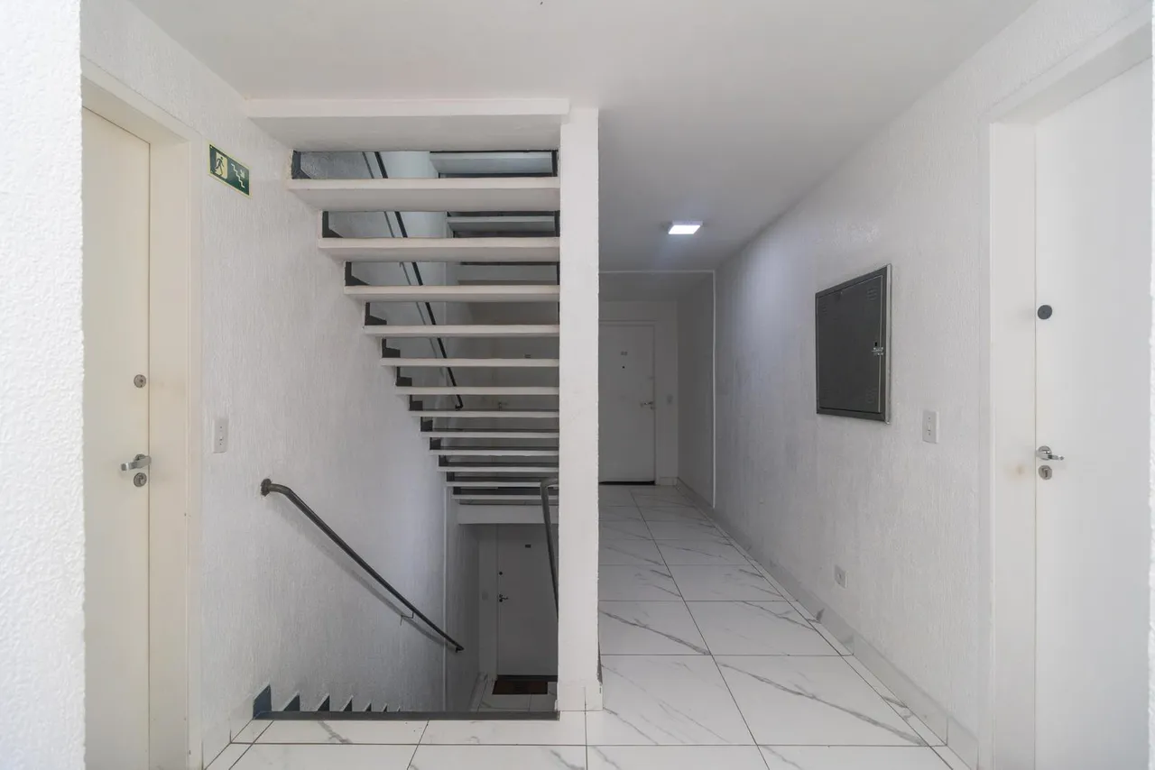 3-bedroom apartment with glassed-in balcony — photo 17