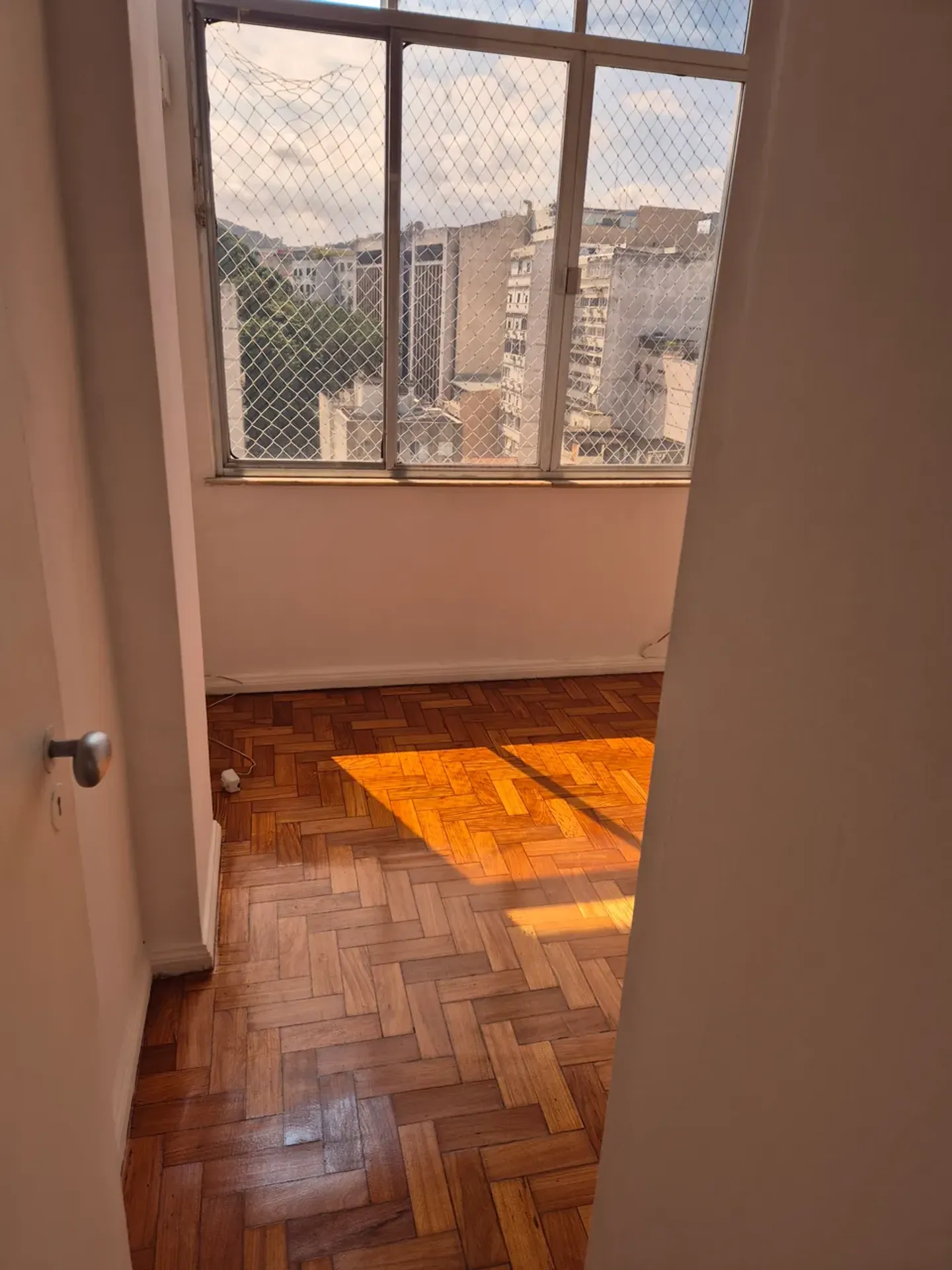 Departamento en piso 10 con piso de madera o laminado — photo 6