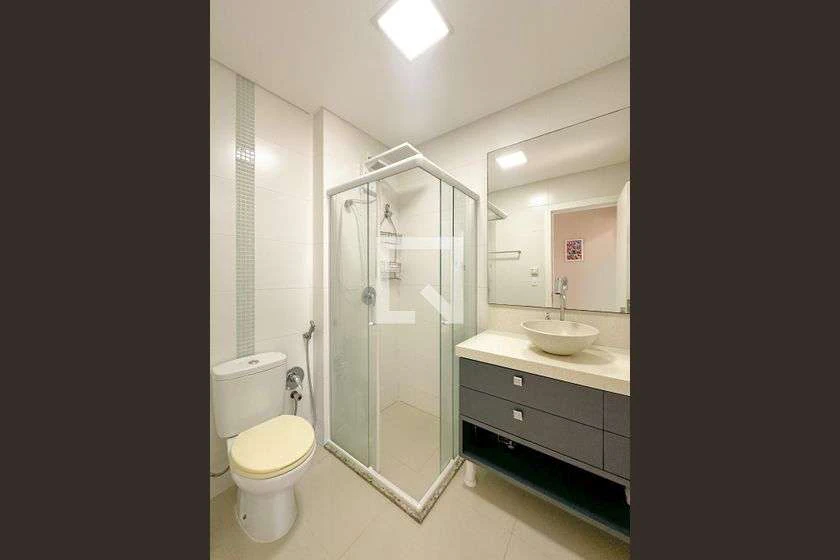 Furnished apartment with 2 bedrooms and an en-suite suite — photo 22