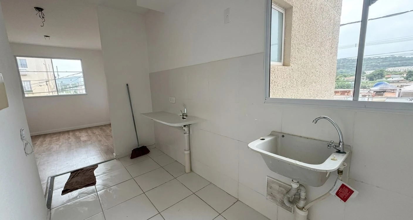 Apartment, 58 m², with wood or laminate floors — photo 2