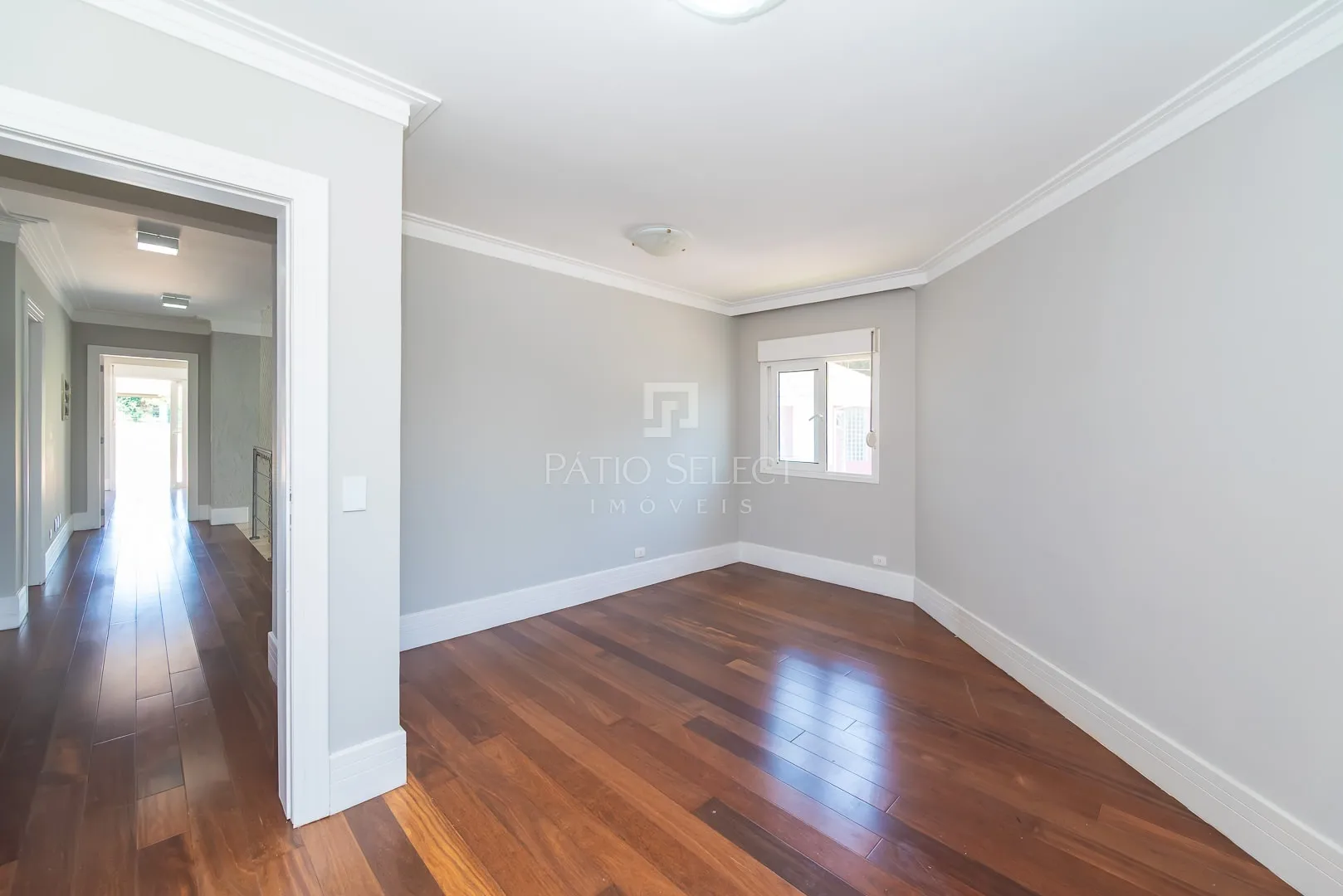 Furnished house, 305 m², with a bathtub — photo 120