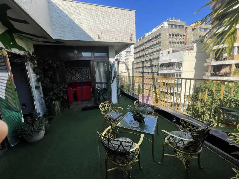 Furnished linear duplex with 2 bedrooms and 3 bathrooms — photo 14