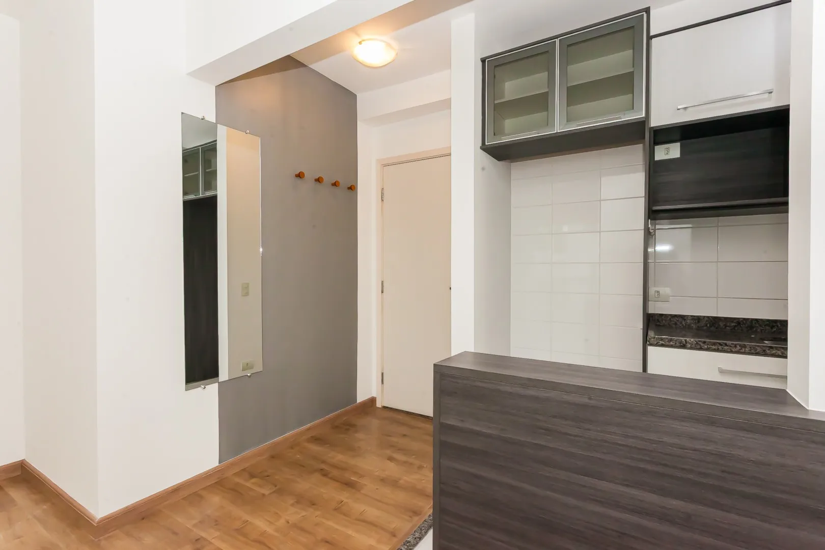 Apartment, 60 m², with wood or laminate floors — photo 27