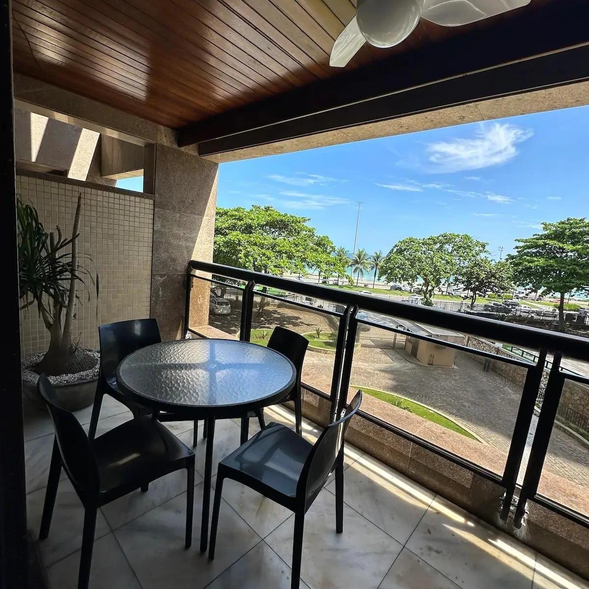Furnished 144 m² apartment with 4 bedrooms — photo 8