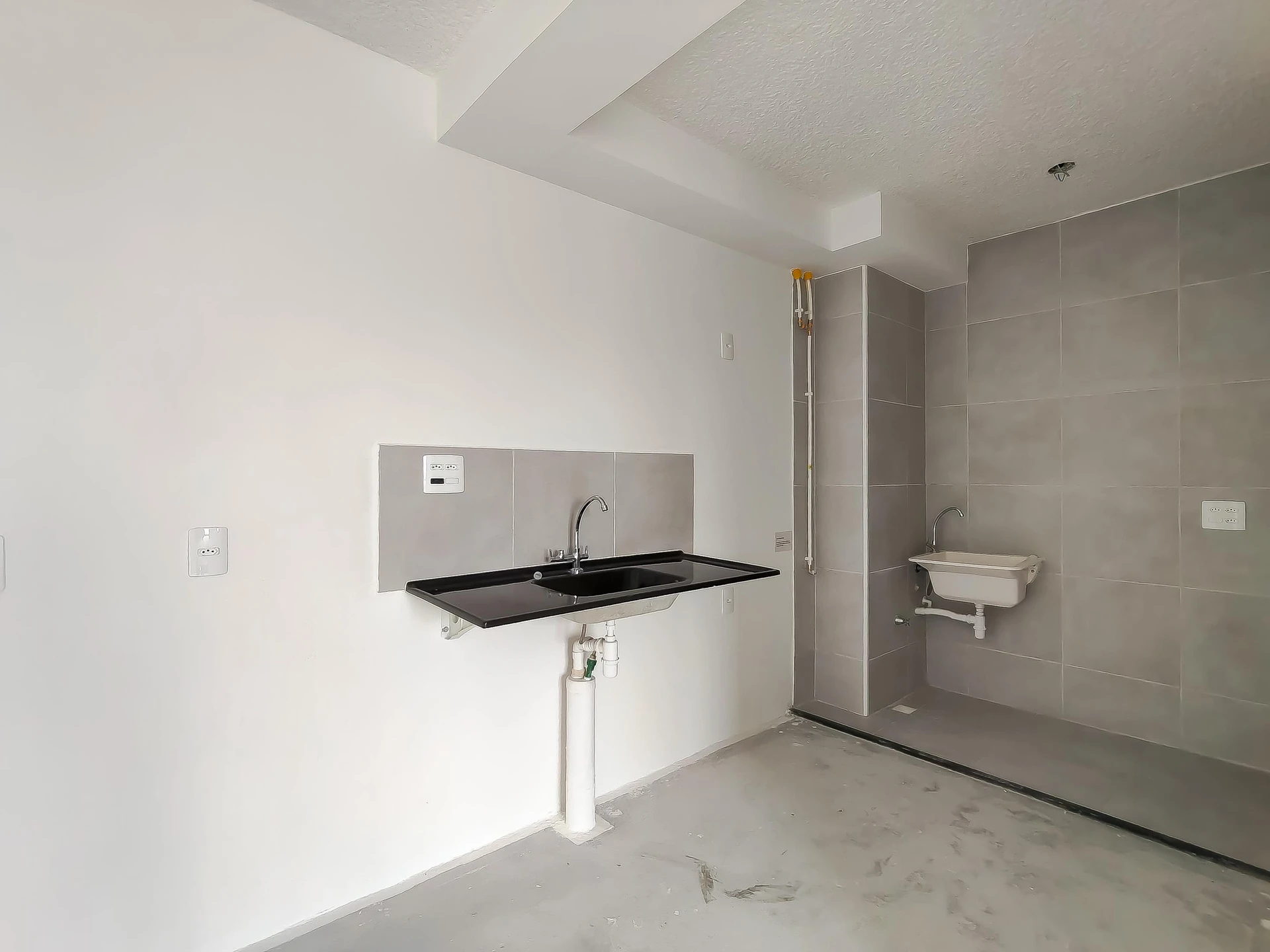 Apartment, 38 m², with a glass-enclosed balcony — photo 24