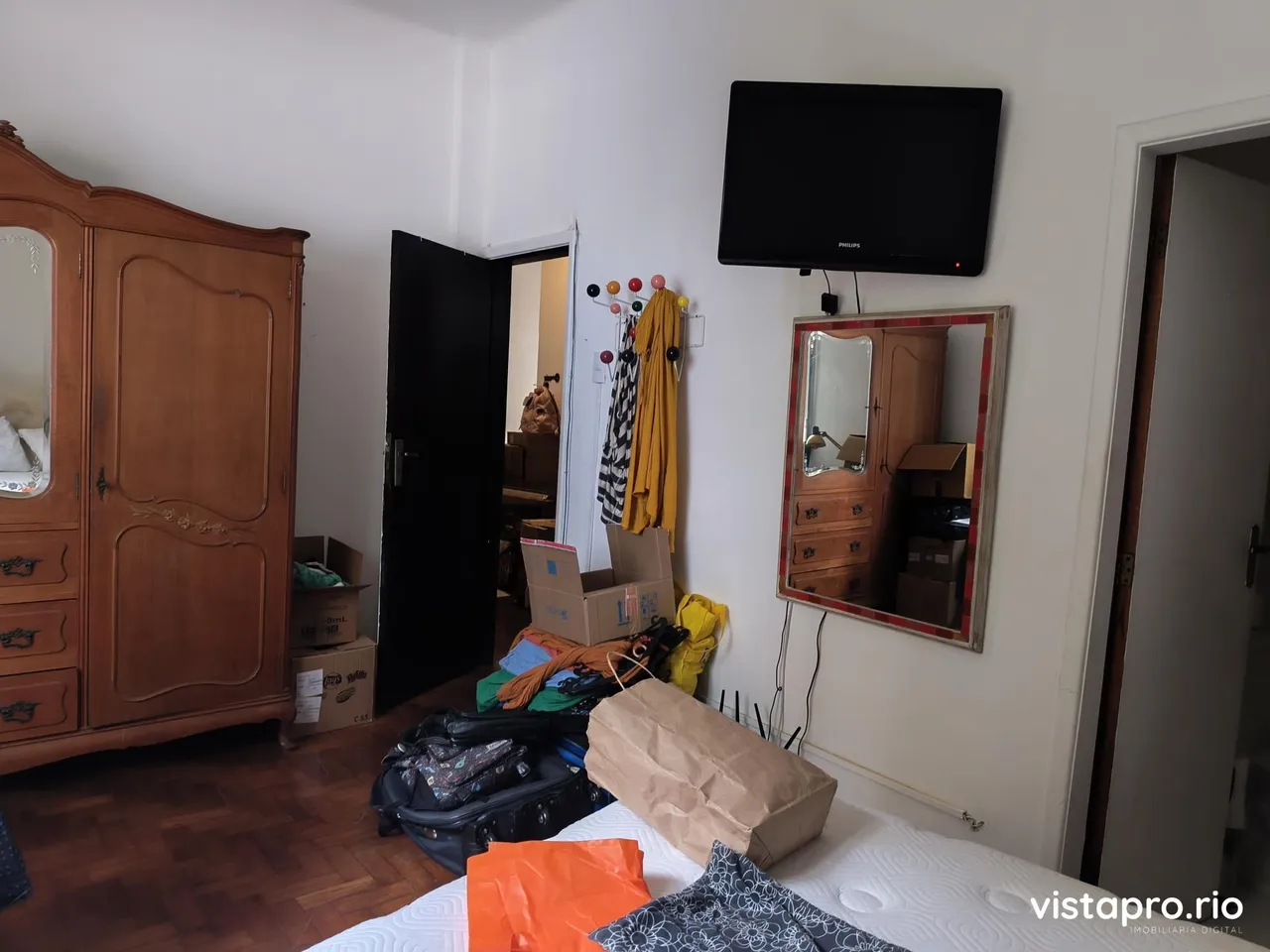Furnished apartment with balcony and 3 bedrooms — photo 13