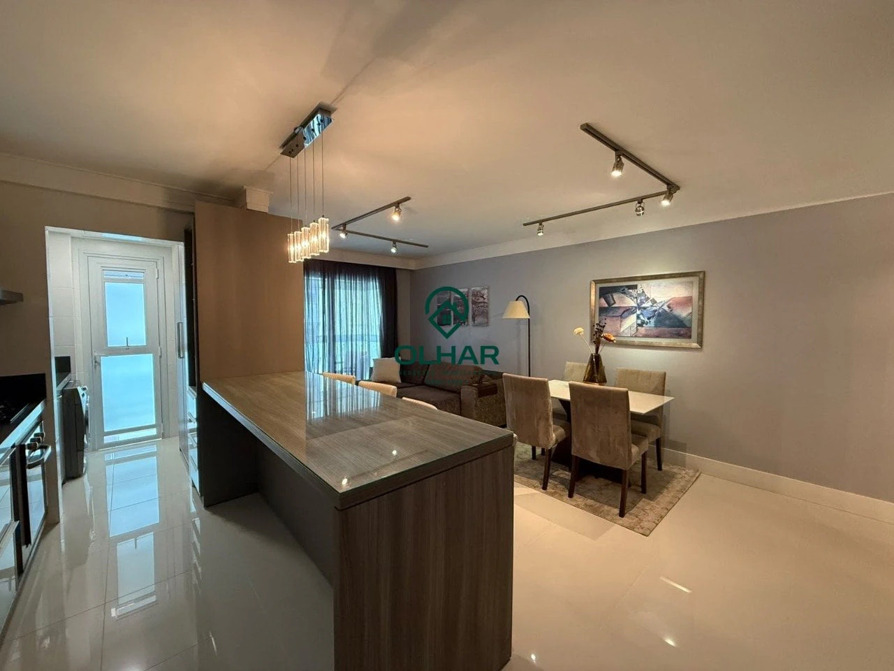 Glass-enclosed balcony in a 2-bedroom apartment, 93 m² — photo 20
