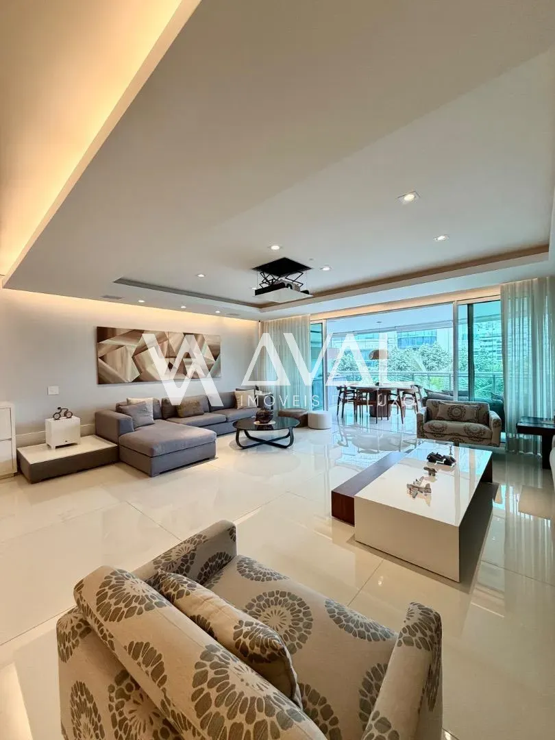 300 m² apartment with 4 suites and 3 parking spaces — photo 4