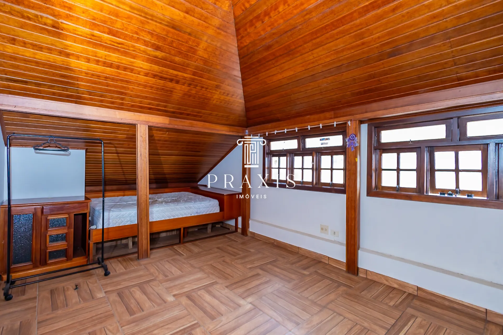 207 m² house with 5 bedrooms, 2 suites and 2 parking — photo 50