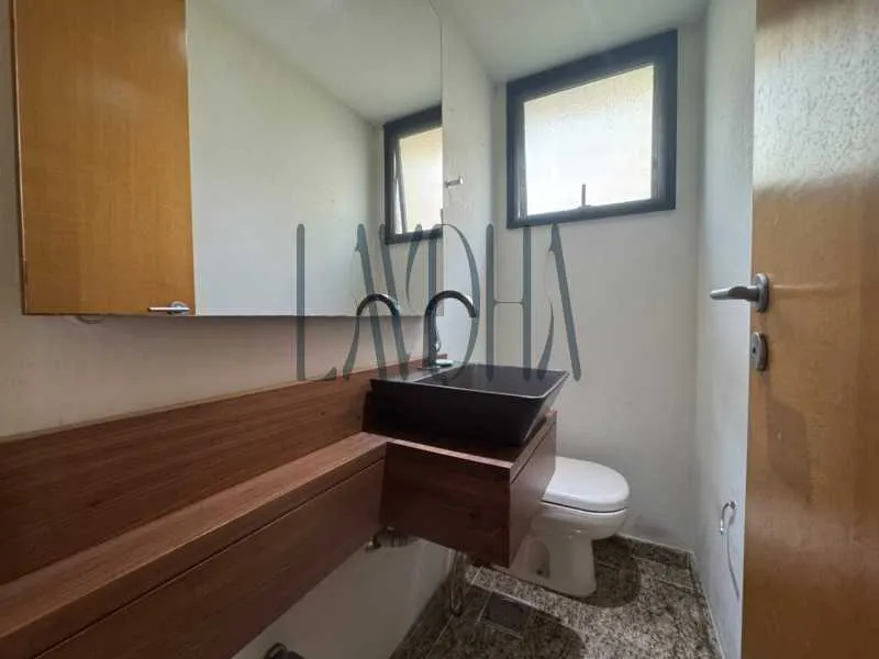 Apartment with 4 bedrooms and a separate kitchen — photo 8