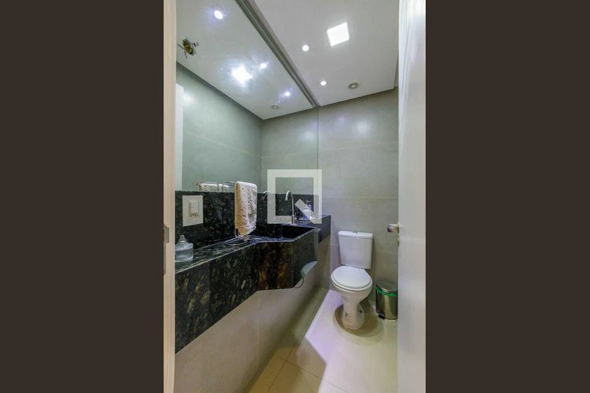 Furnished 3-bedroom apartment with 264 m² — photo 43