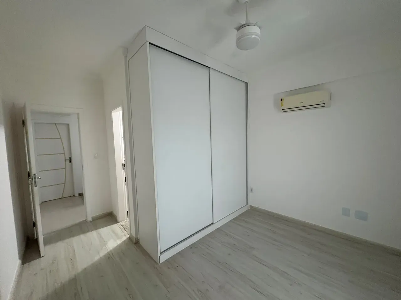 Casa de 4 quartos com espaço de home office — photo 25