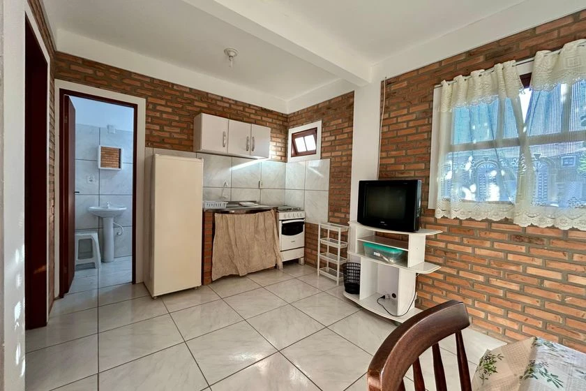 Apartamento amueblado de 2 dormitorios con balcón — photo 6
