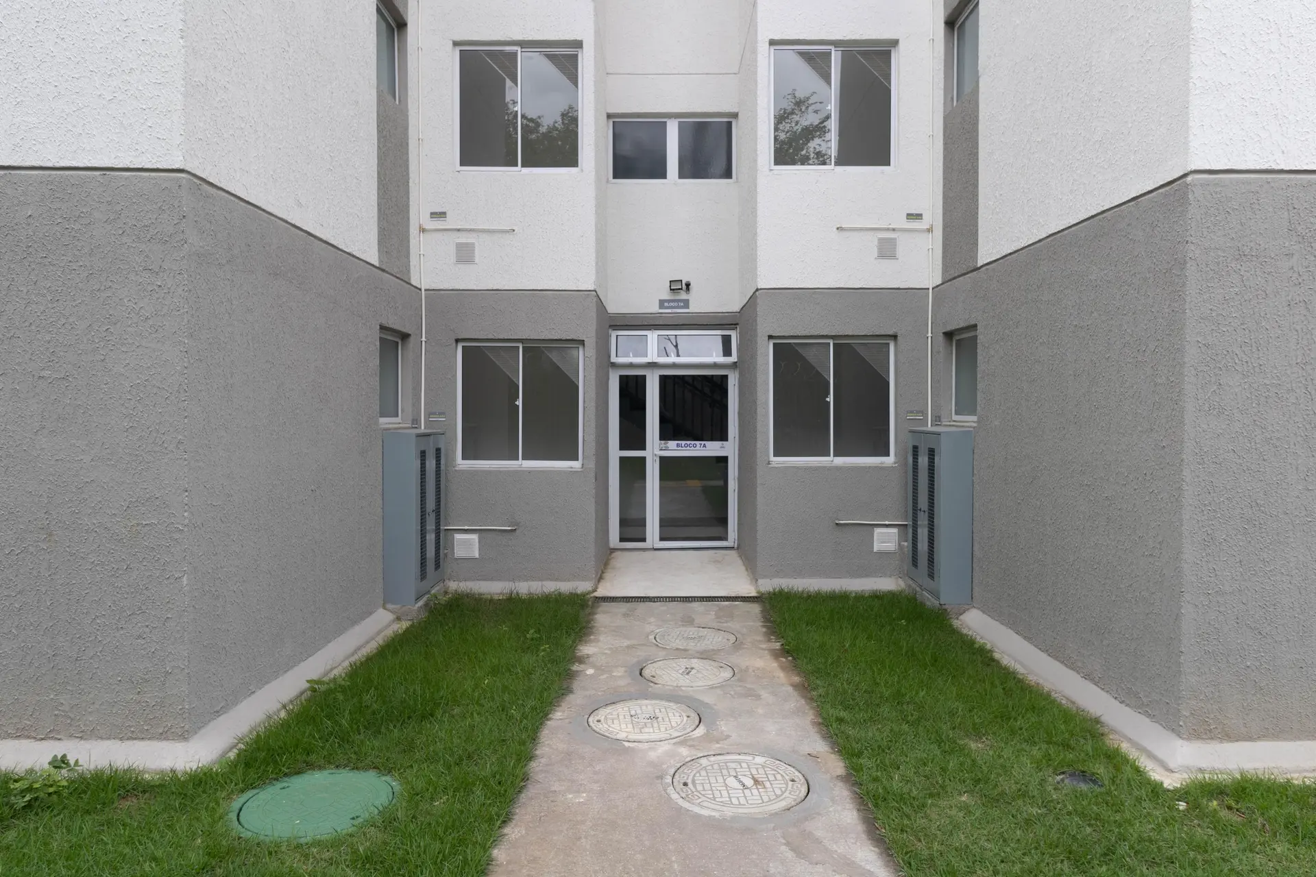 2-bedroom apartment with a washing machine — photo 7