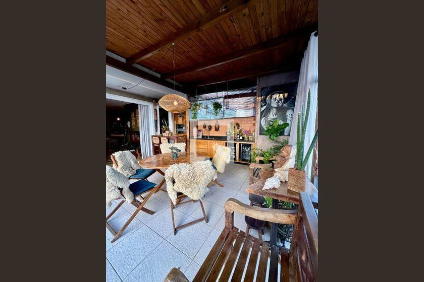 Furnished apartment with balcony and 2 en-suite bedrooms — photo 13