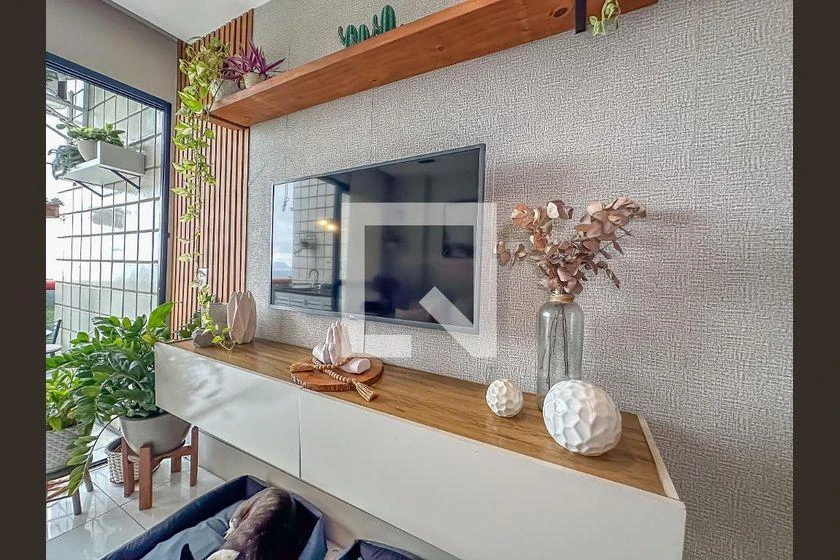 Furnished 2-bedroom apartment with a ready desk — photo 36