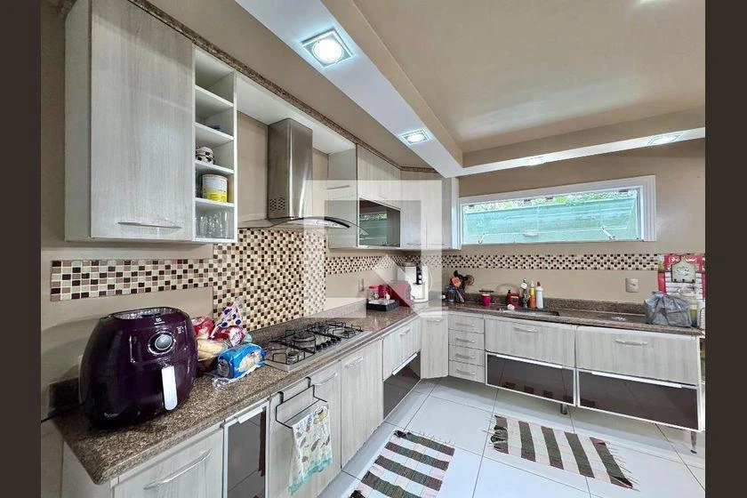 Furnished house with a closed kitchen and 4 en-suites — photo 28