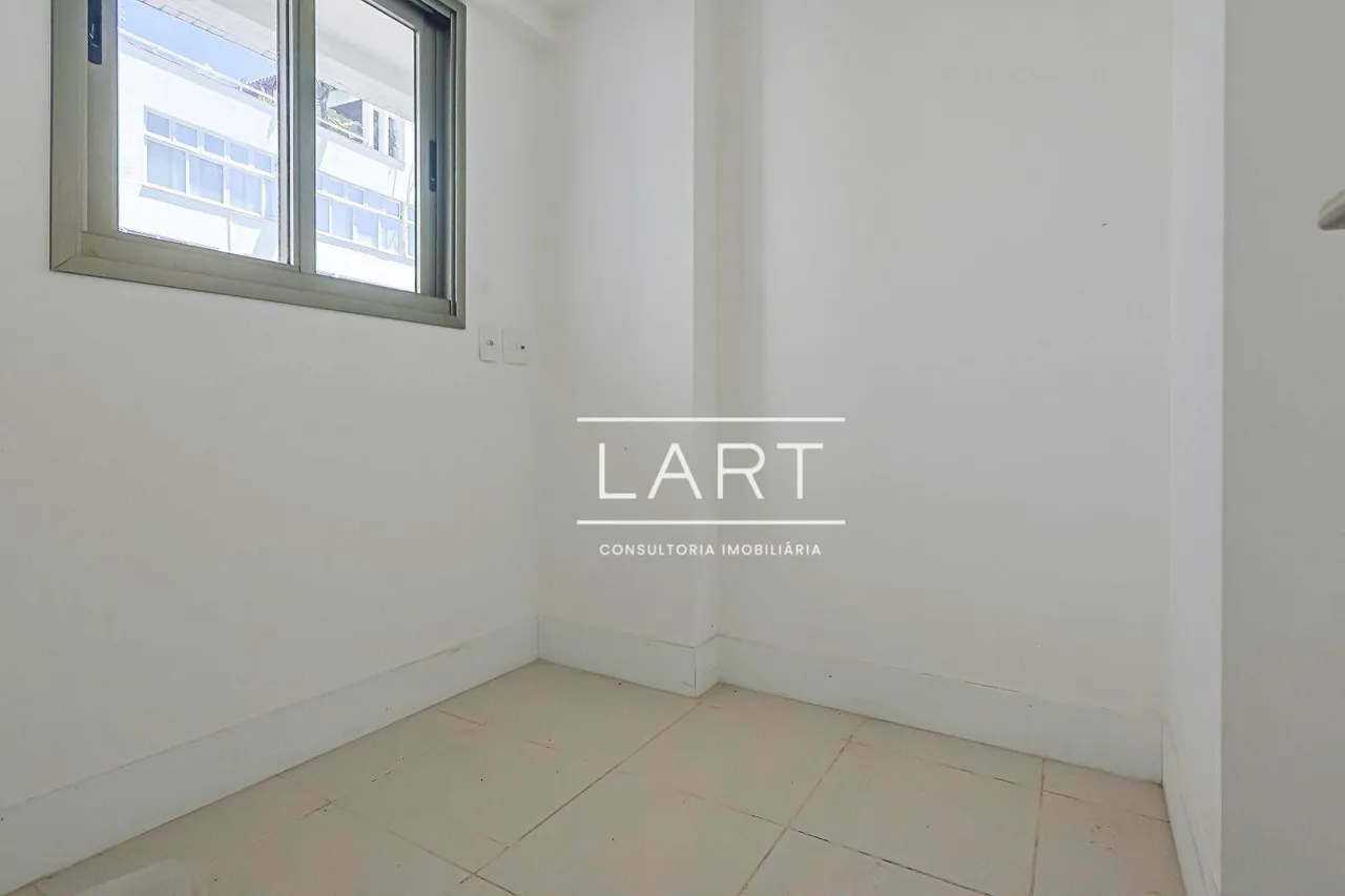 Top-floor apartment with 3 bedrooms and 2 bathrooms — photo 10