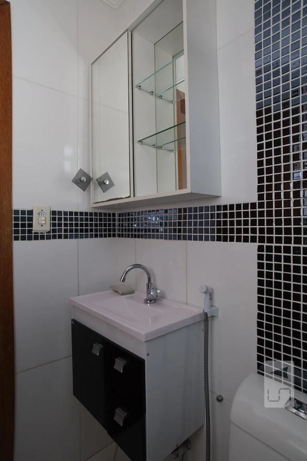 Home office in a 2-bedroom apartment, 60 m² — photo 31
