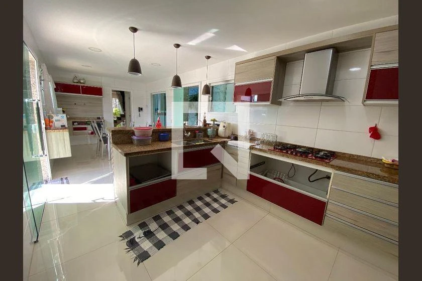 Unfurnished 4-bedroom house with 1000 m² and parking — photo 48