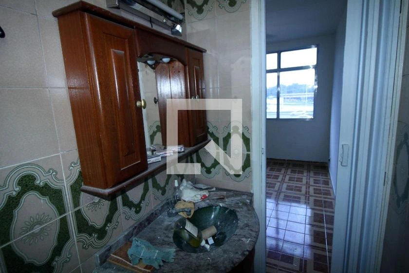 2-bedroom apartment in a building with a gym — photo 21