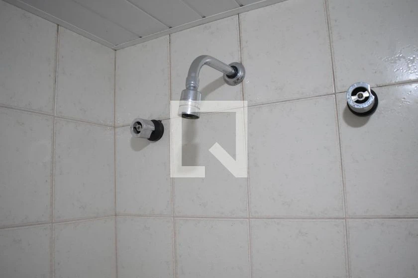 Furnished apartment with 1 en-suite and balcony — photo 11