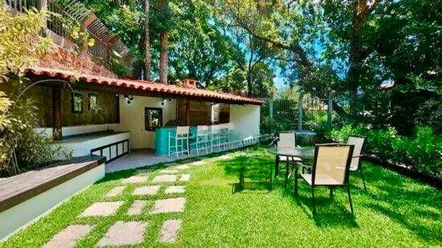Casa de 5 quartos com 960 m² e 8 banheiros — photo 28