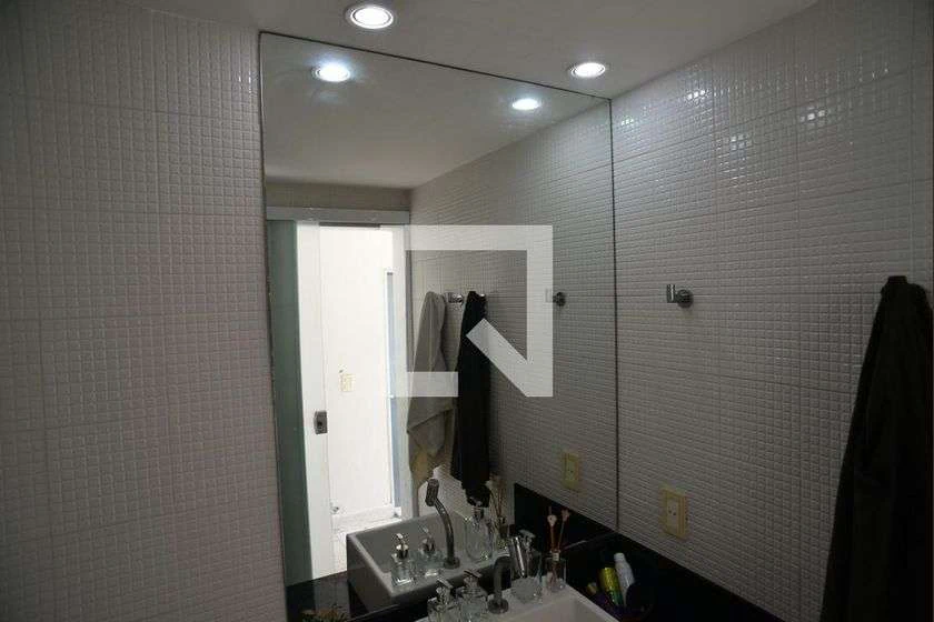 House in a gated community with 5 bedrooms and mountain view — photo 4
