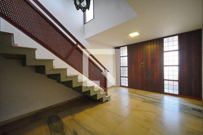 Furnished 4-bedroom house with 300 m² and 2 suites — photo 12