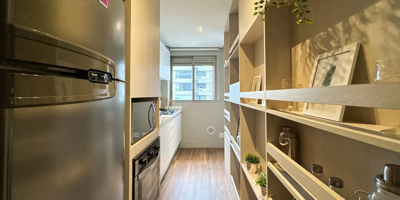 Furnished apartment, 57 m², with a glass-enclosed balcony — photo 4