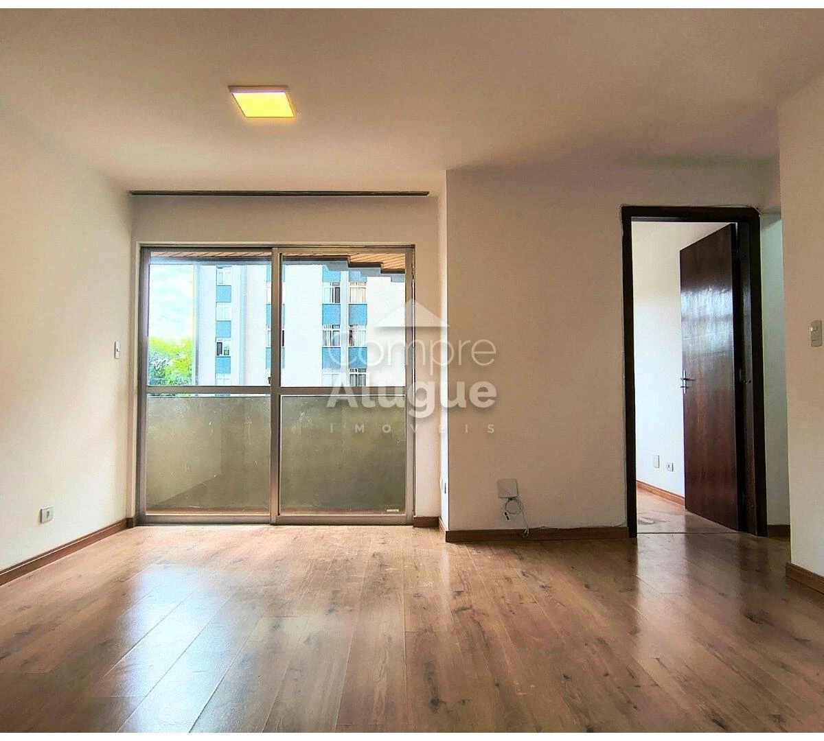 3-bedroom apartment in a building with a gym — photo 36