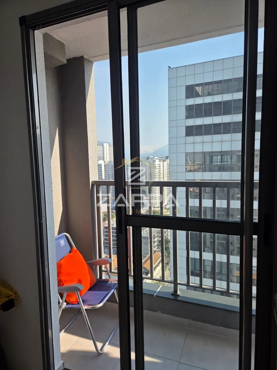 Apartamento de 1 quarto com máquina de lavar e varanda — photo 3