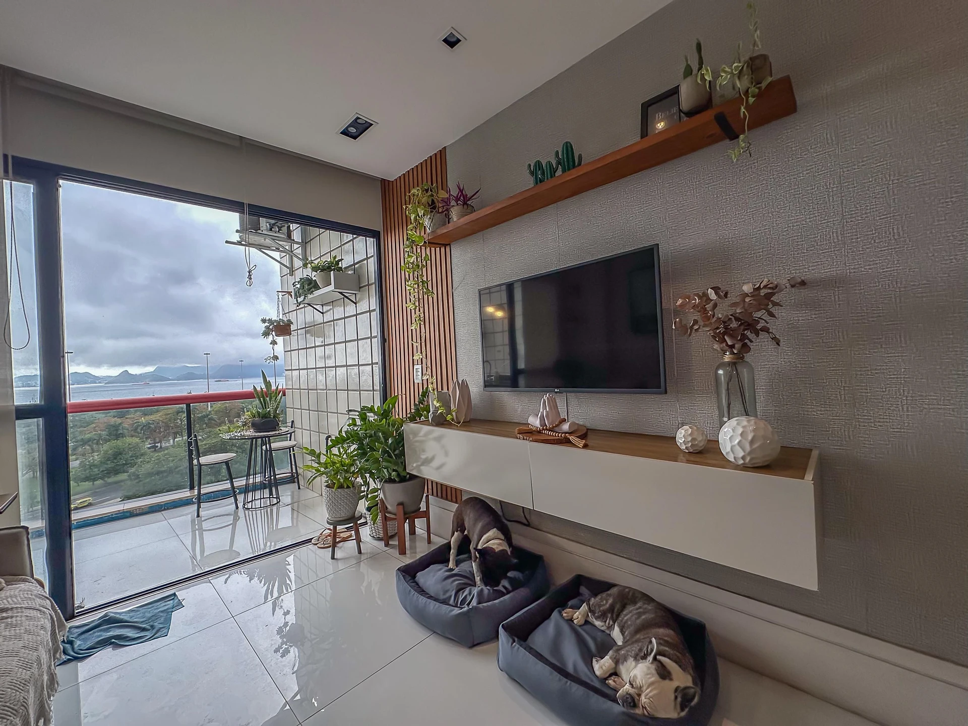 Furnished 2-bedroom apartment with 2 bathrooms — photo 20