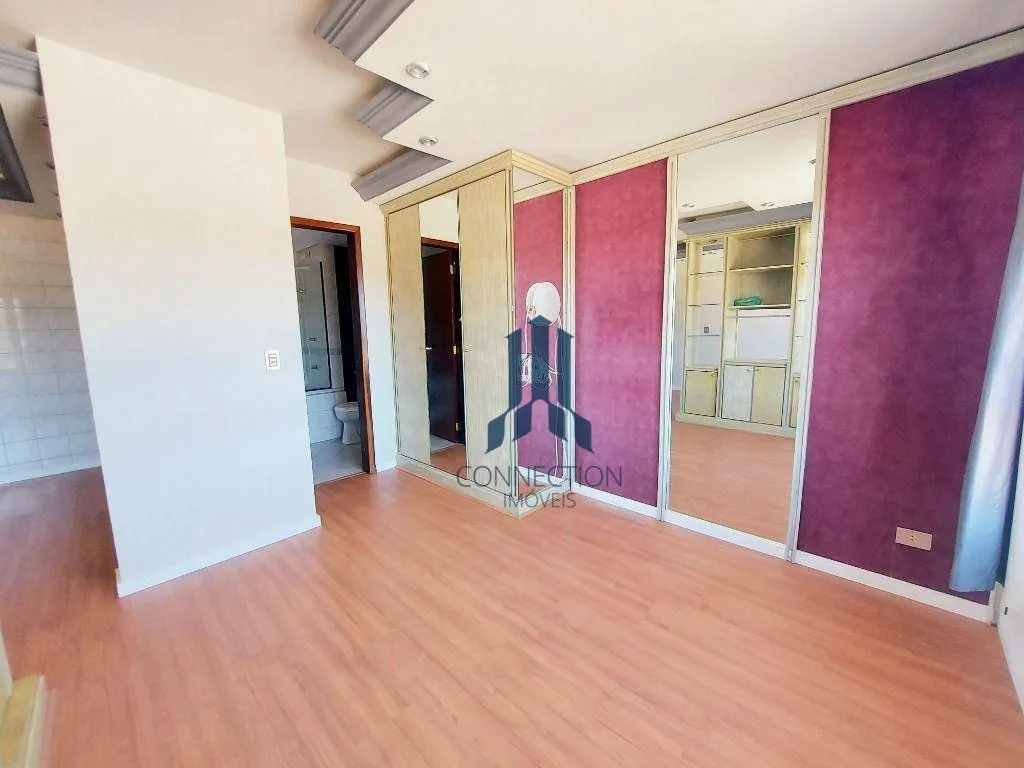 Apartment on the 3rd floor with a glass-enclosed balcony — photo 7