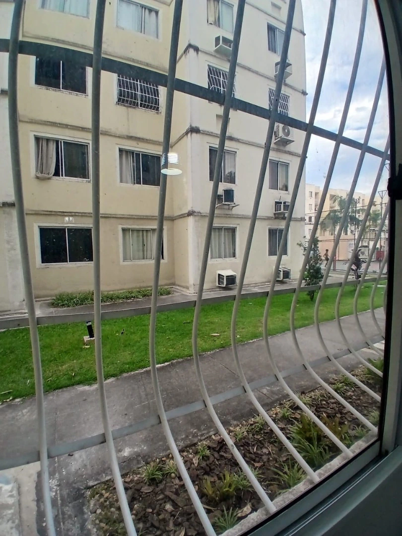 Apartamento de 2 quartos em condomínio com piscina — photo 3