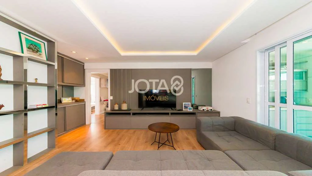 Furnished 3-bedroom apartment with 154 m² — photo 4