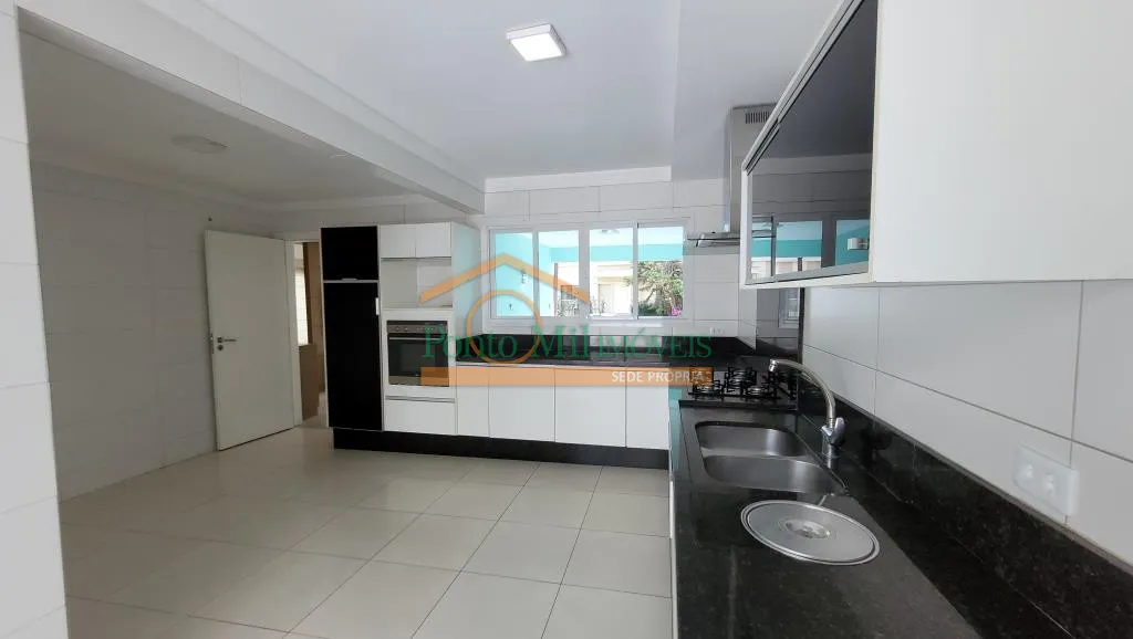 Single-floor house with 3 bedrooms and a closed kitchen — photo 5