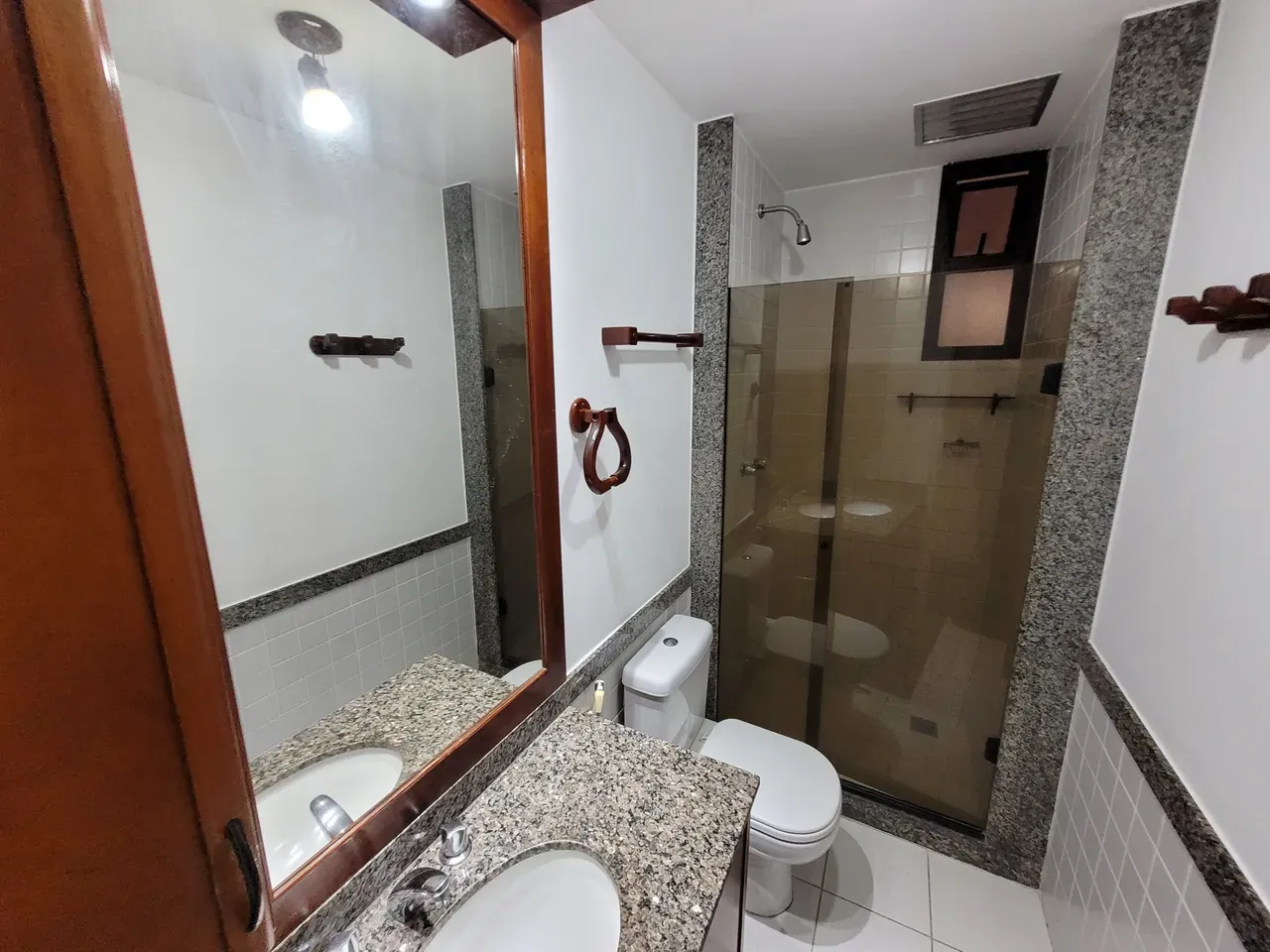 Apartamento de 2 quartos, varanda com janelas do chão ao teto — photo 27