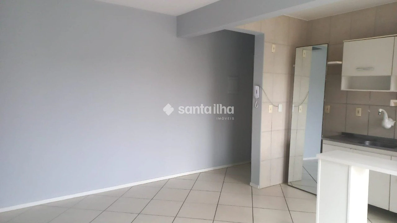 2-bedroom apartment with a private BBQ in Florianópolis