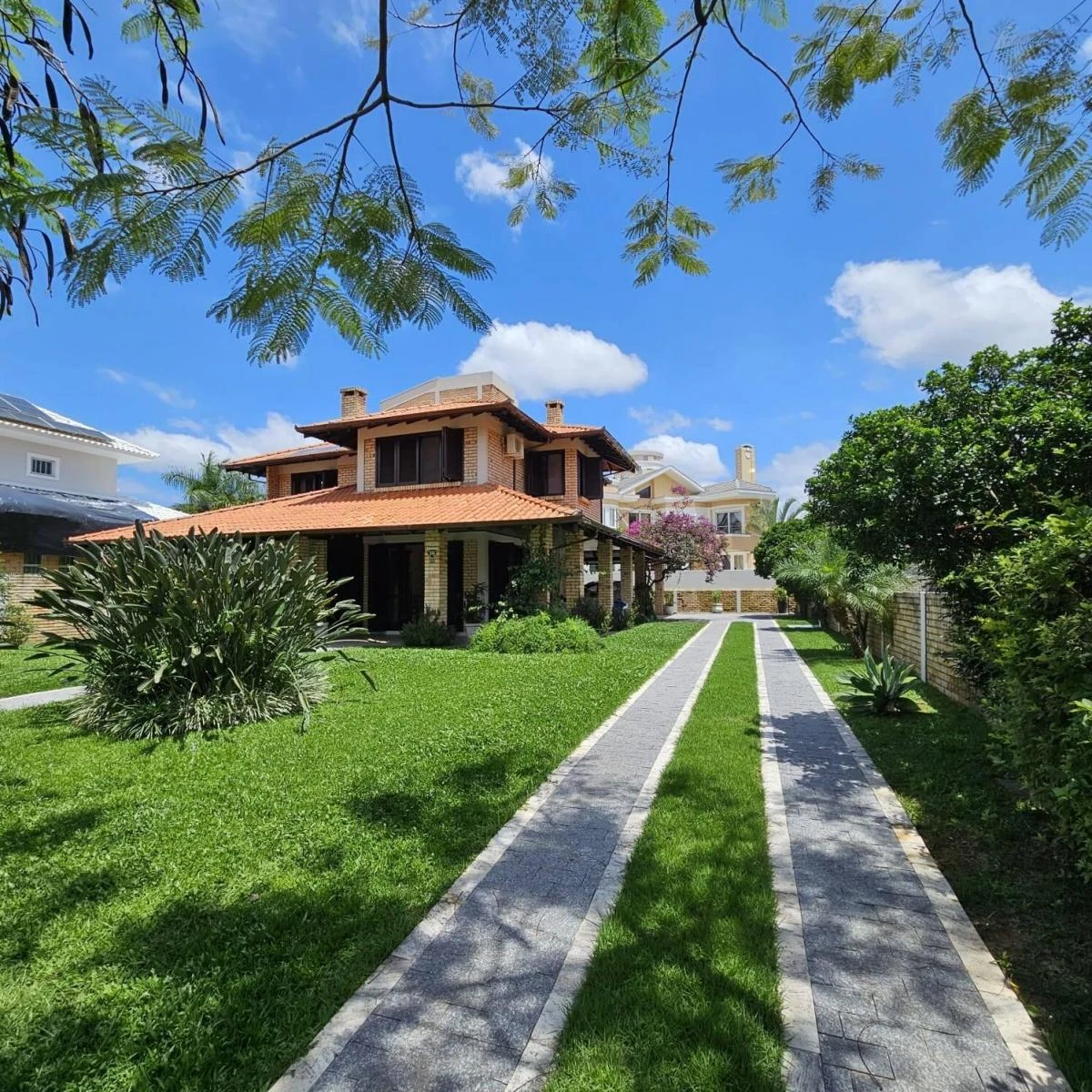 Стиральная машина и 4 спальни: дом 280 м² — photo 18