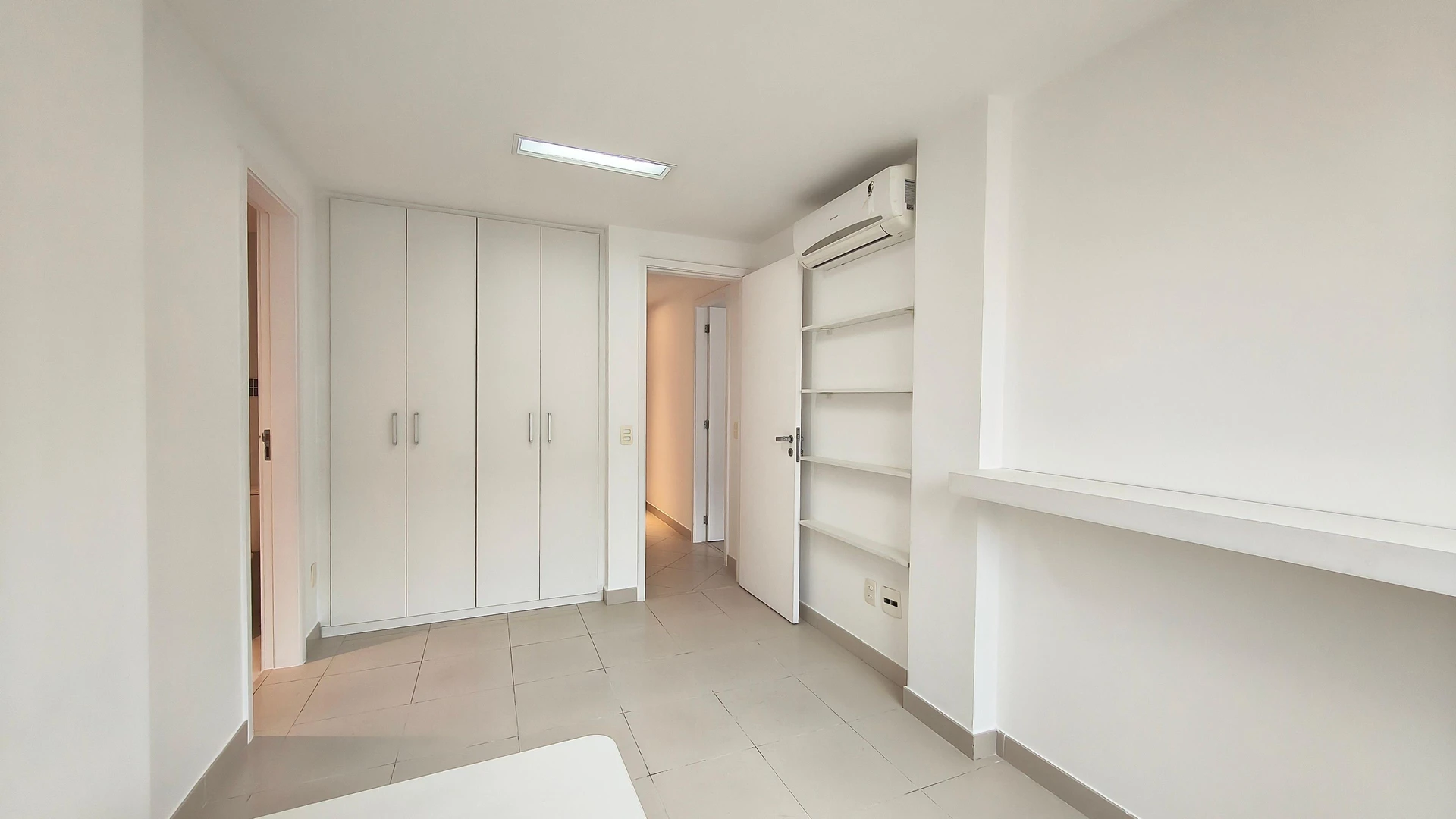 5-bedroom apartment with a washing machine in Rio de Janeiro — photo 38