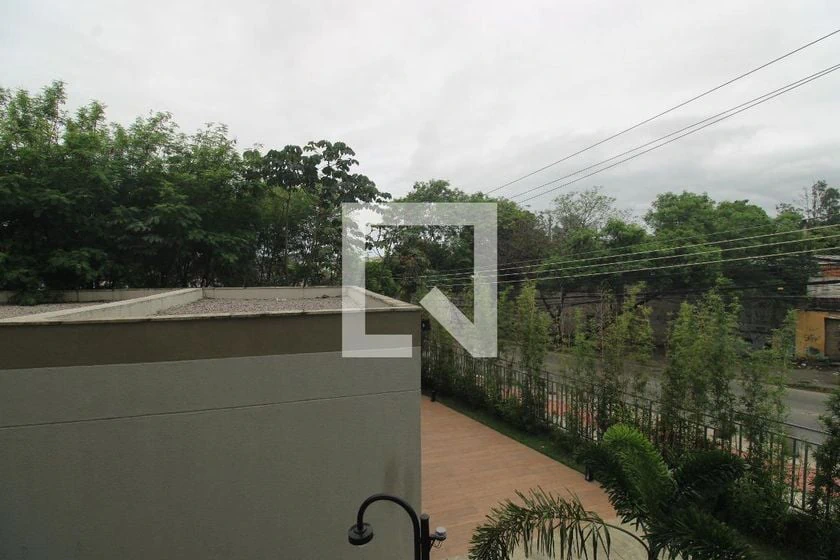 Apartamento de 2 quartos em condomínio com piscina — photo 5