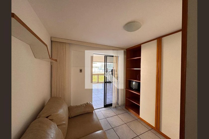 Квартира з вбудованими шафами, 2 кімнати і 130 м² — photo 5